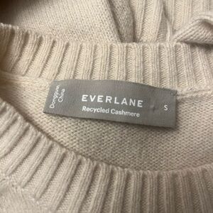 Everlane Recycled Cashmere Sweater - Cream with tan trim